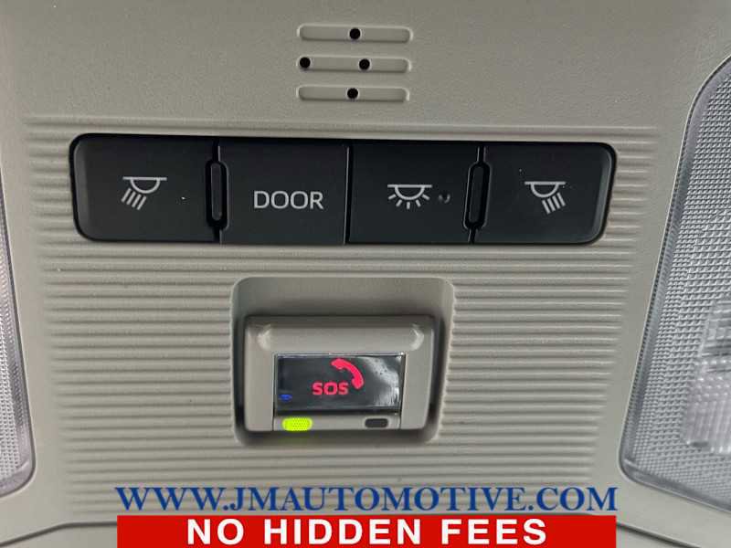 Used 2023 Toyota RAV4 XLE image 36