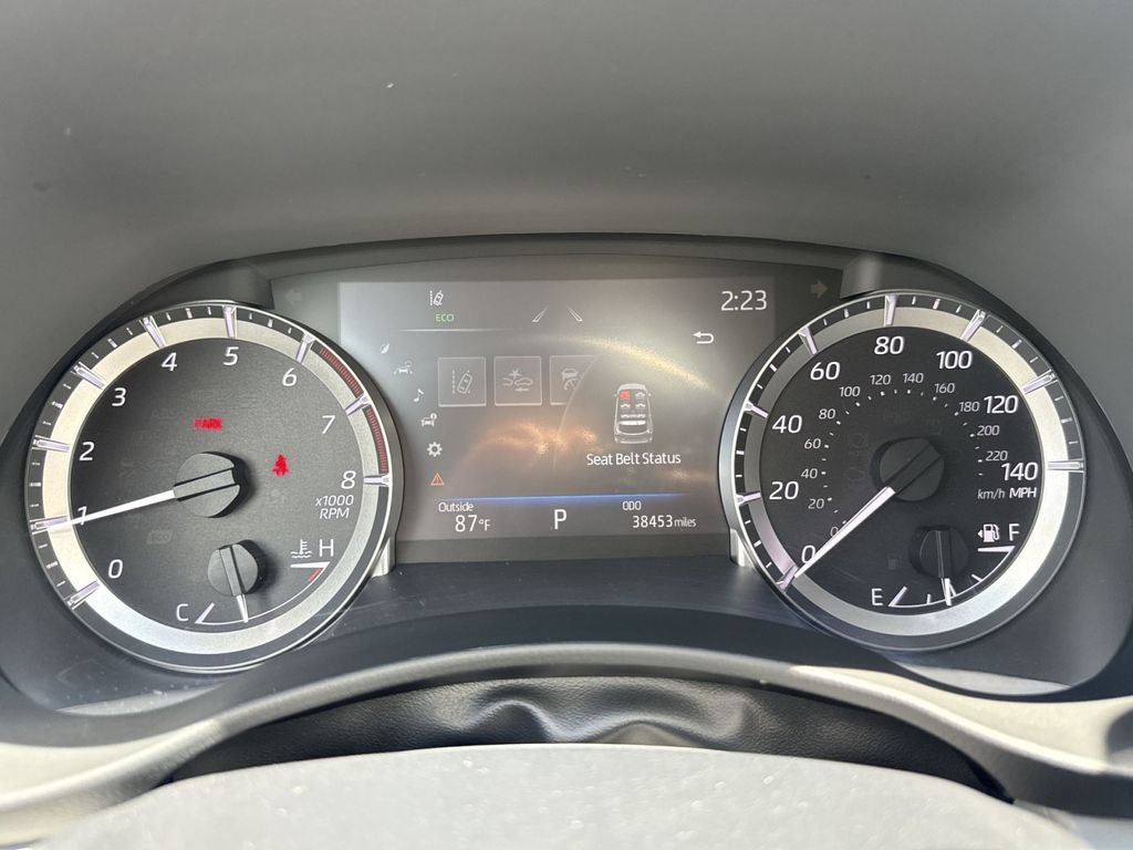 Used 2023 Toyota Highlander XLE AWD/4WD image 17