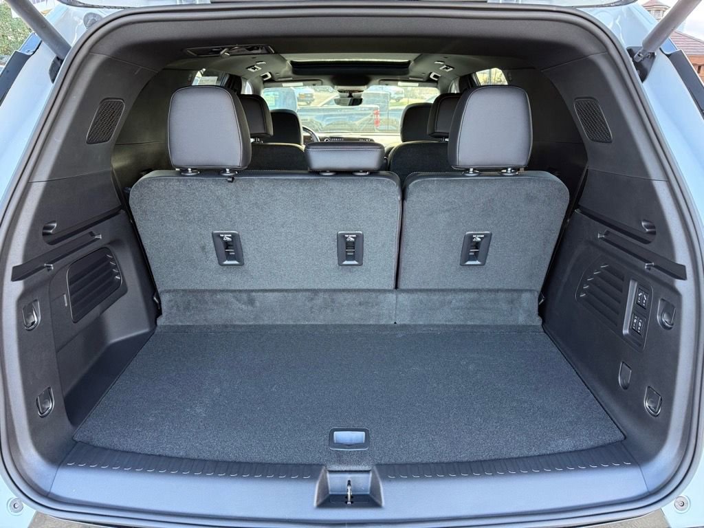 New 2026 Chevrolet Traverse High Country image 9