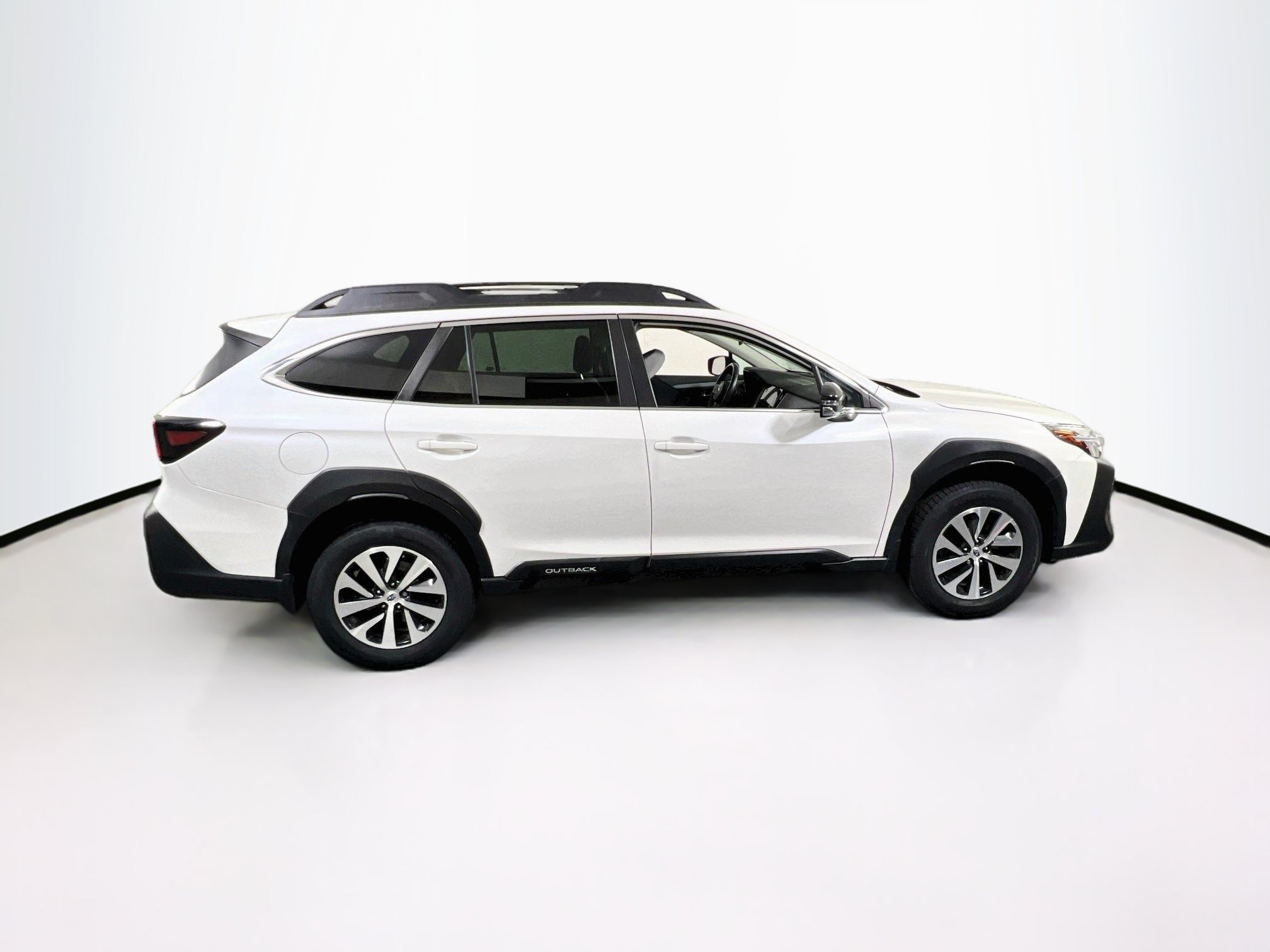 Used 2023 Subaru Outback Premium AWD/4WD image 4
