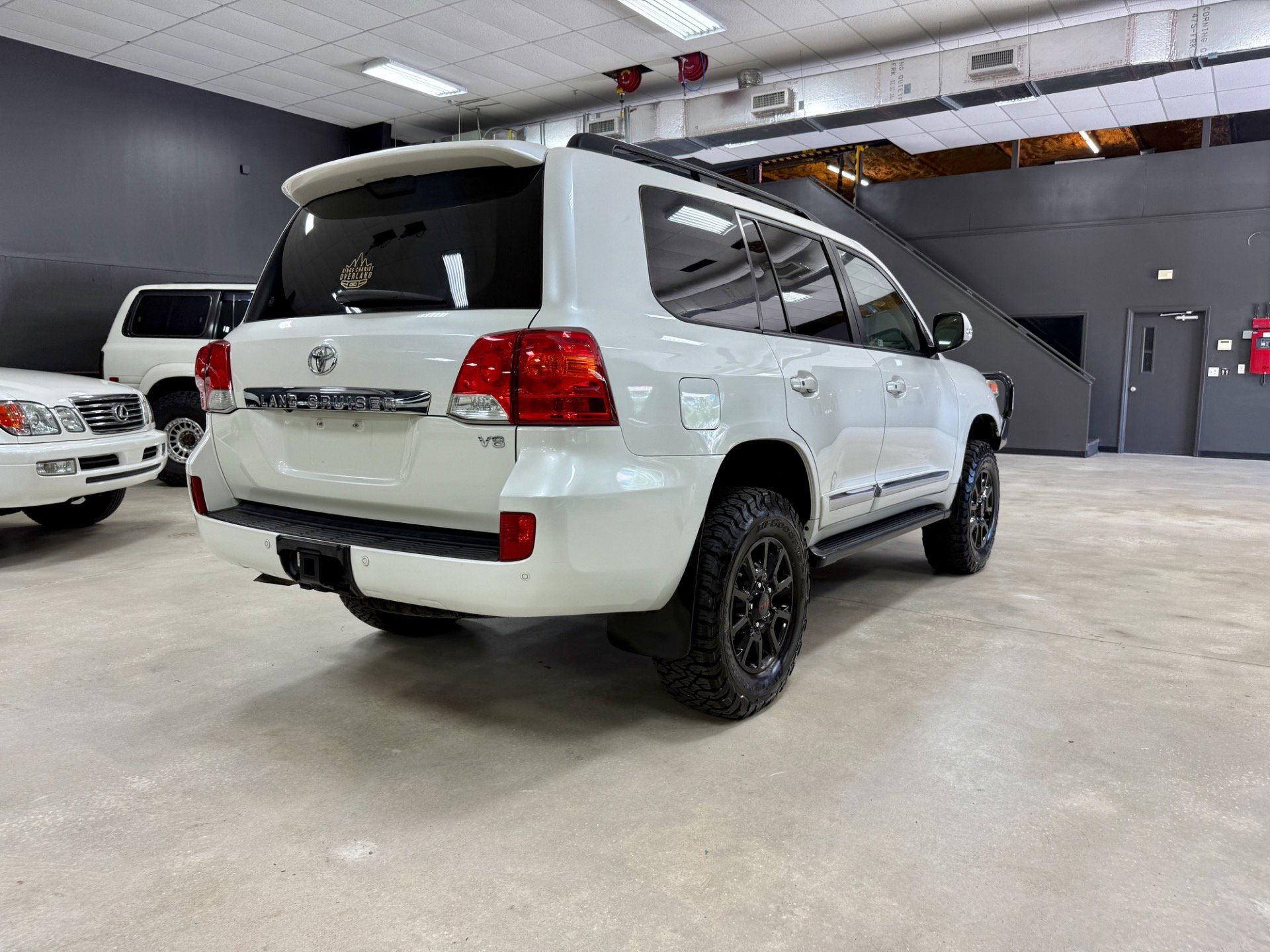 Used 2015 Toyota Land Cruiser image 4