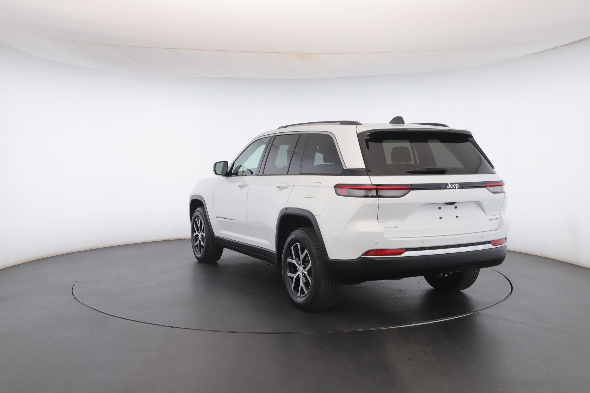 Used 2023 Jeep Grand Cherokee Limited w/ Trailer Tow Prep Group (B) image 25