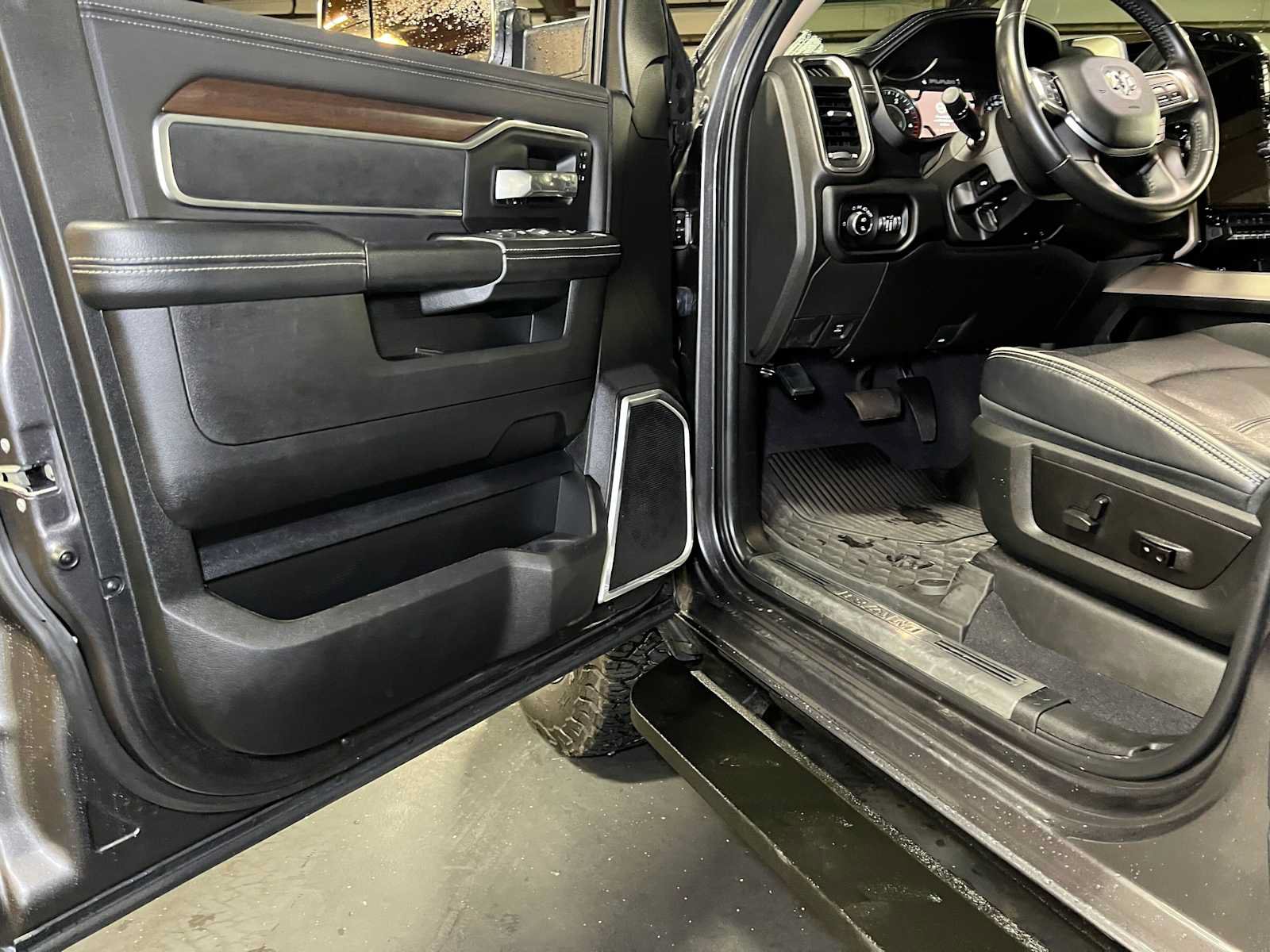 Used 2022 RAM 2500 Laramie AWD/4WD image 24