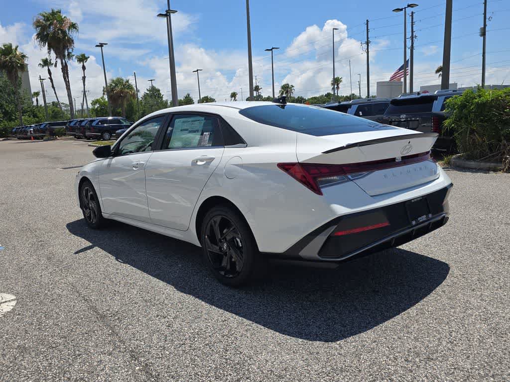 New 2026 Hyundai Elantra SEL Sport Premium FWD image 4