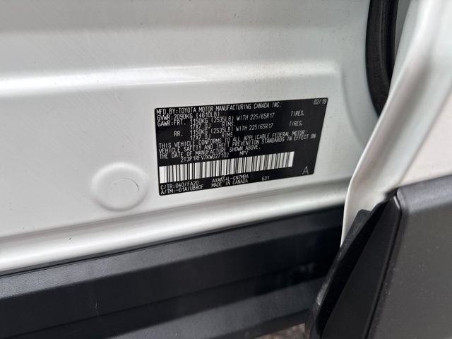 Used 2019 Toyota RAV4 XLE w/ Carpet Mat Package AWD/4WD image 26