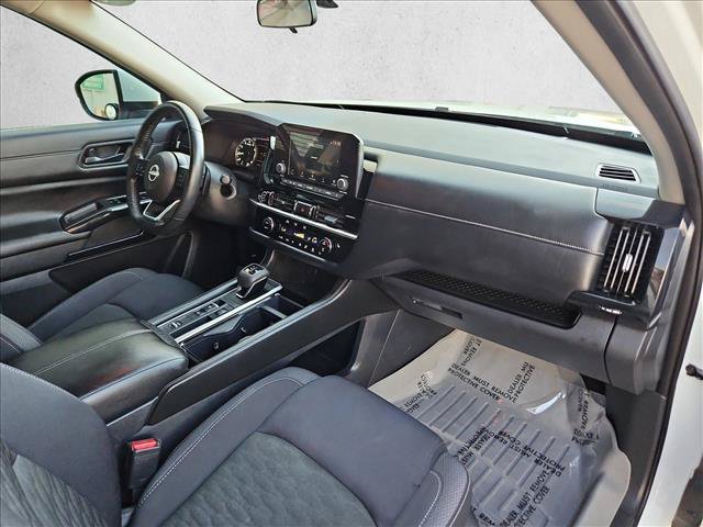 Used 2024 Nissan Pathfinder SV w/ Black Appearance Package FWD image 22