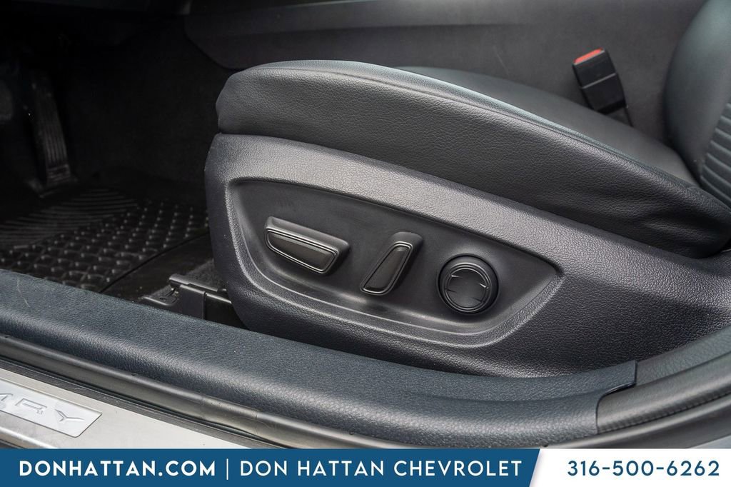 Used 2023 Toyota Camry SE image 16