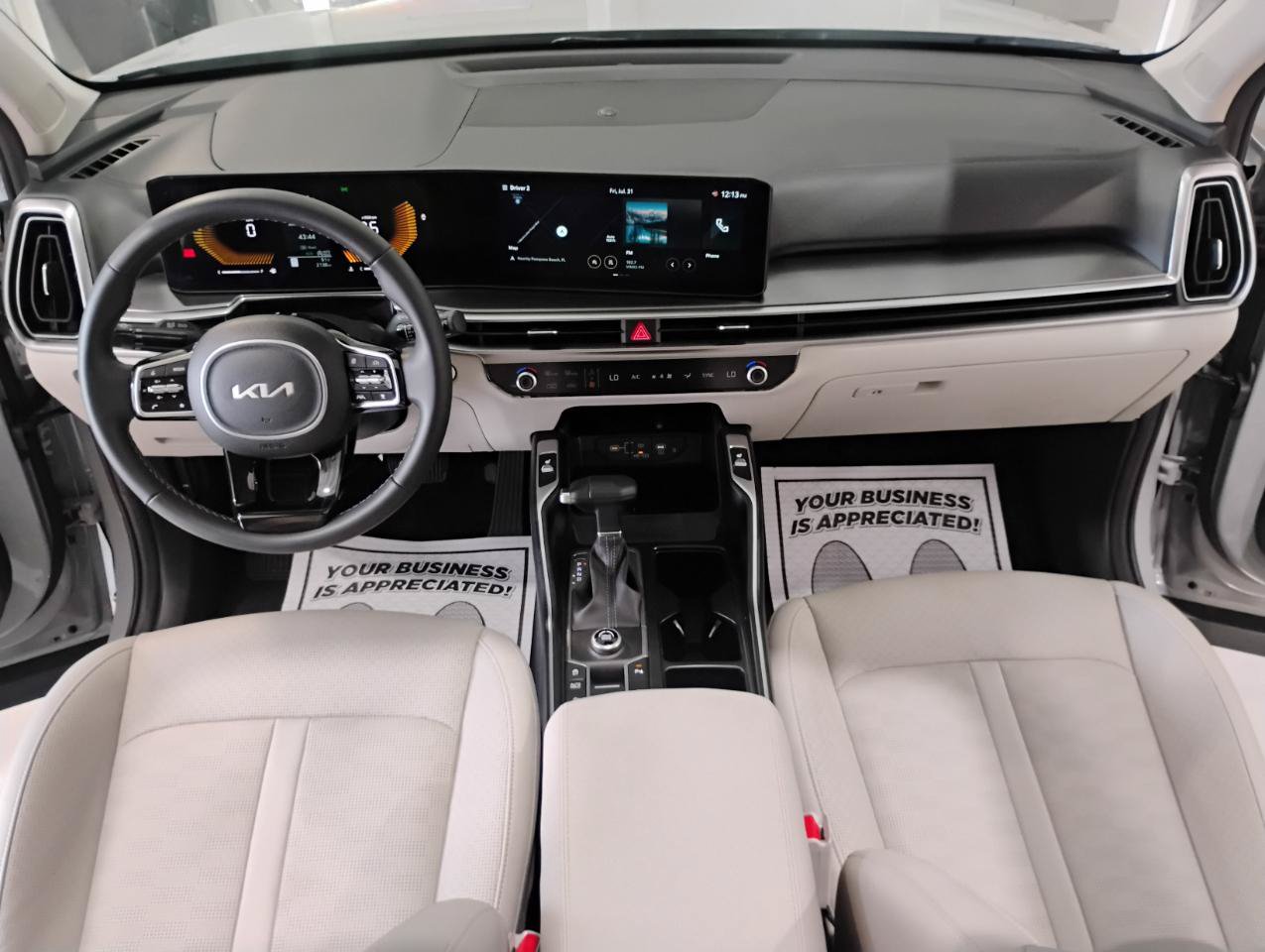 Used 2025 Kia Sorento S w/ Panoramic Sunroof Package FWD image 59
