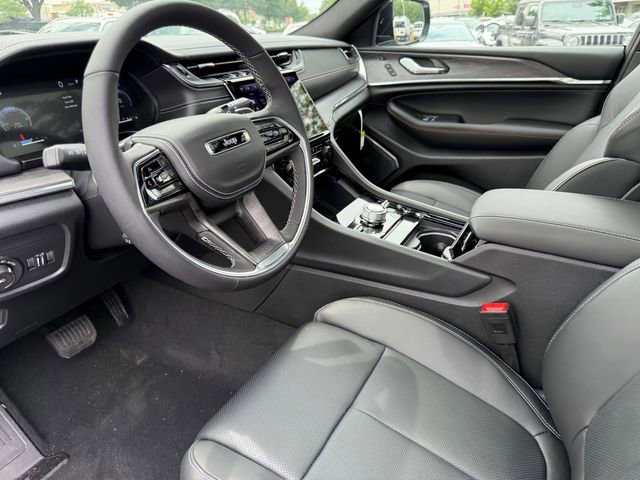 New 2025 Jeep Grand Cherokee Overland image 19