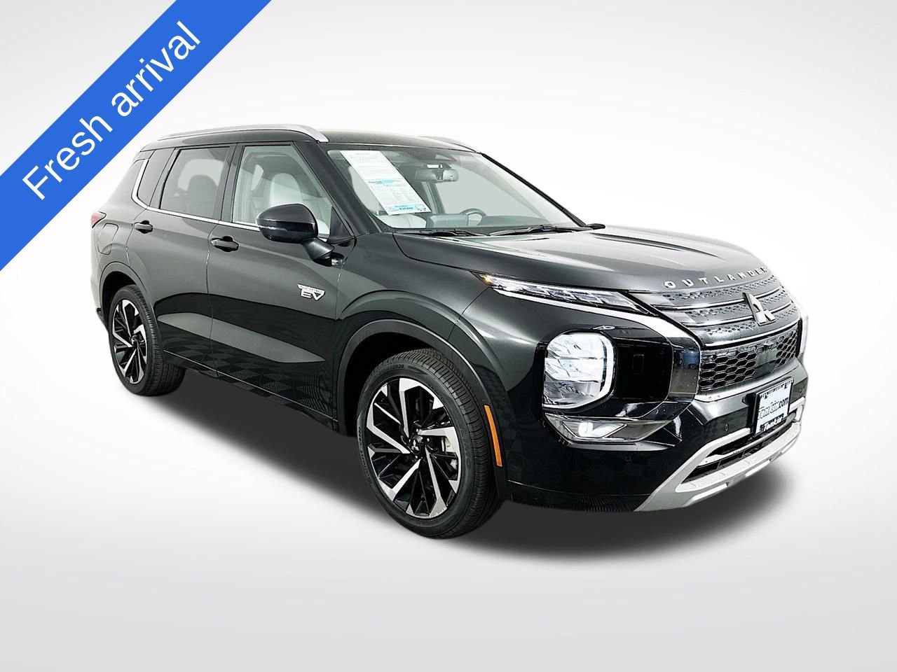 Used 2024 Mitsubishi Outlander SEL Black Edition image 1