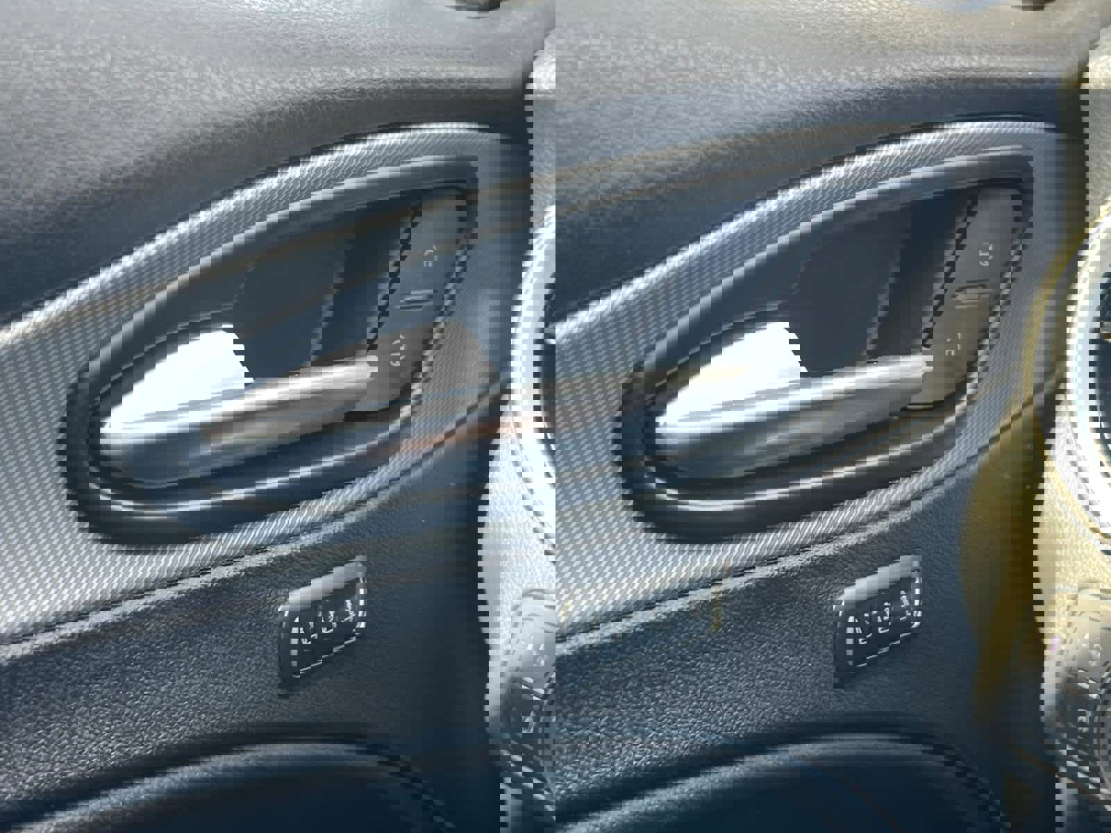 Used 2024 Alfa Romeo Stelvio Ti AWD/4WD image 23