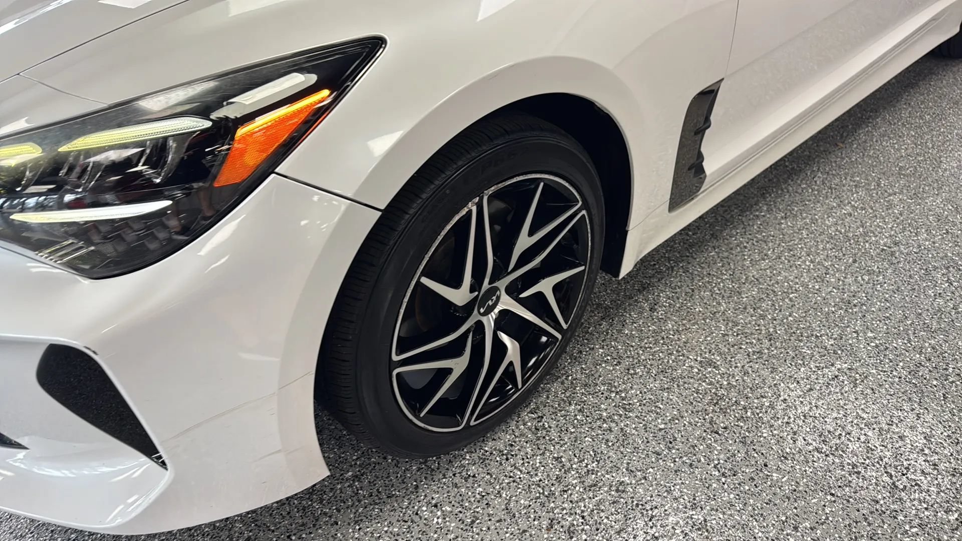 Used 2022 Kia Stinger GT-Line w/ Sun & Sound Package RWD image 35