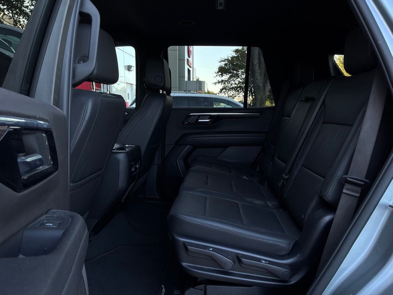 Used 2025 Chevrolet Tahoe Z71 AWD/4WD image 13