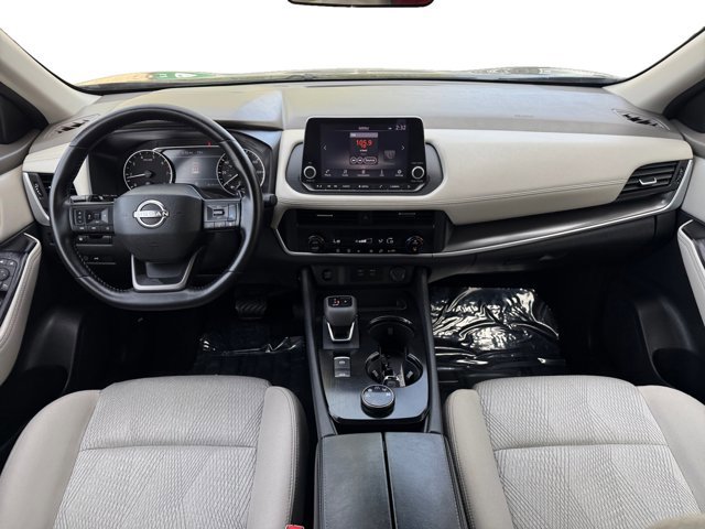 Used 2025 Nissan Rogue SV image 13