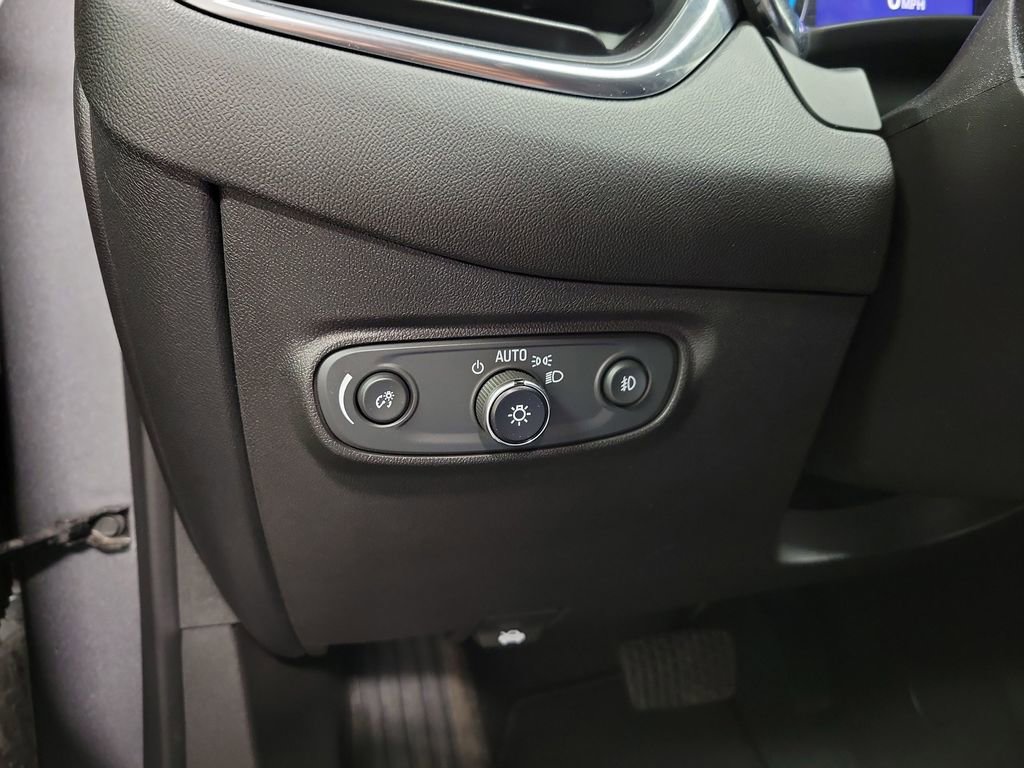 Used 2023 Chevrolet Equinox Premier AWD/4WD image 22