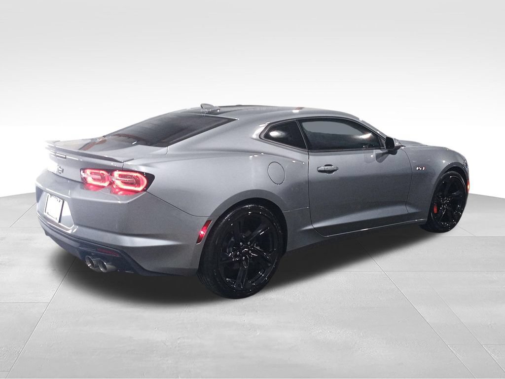 Used 2024 Chevrolet Camaro LT w/ RS Package RWD image 5
