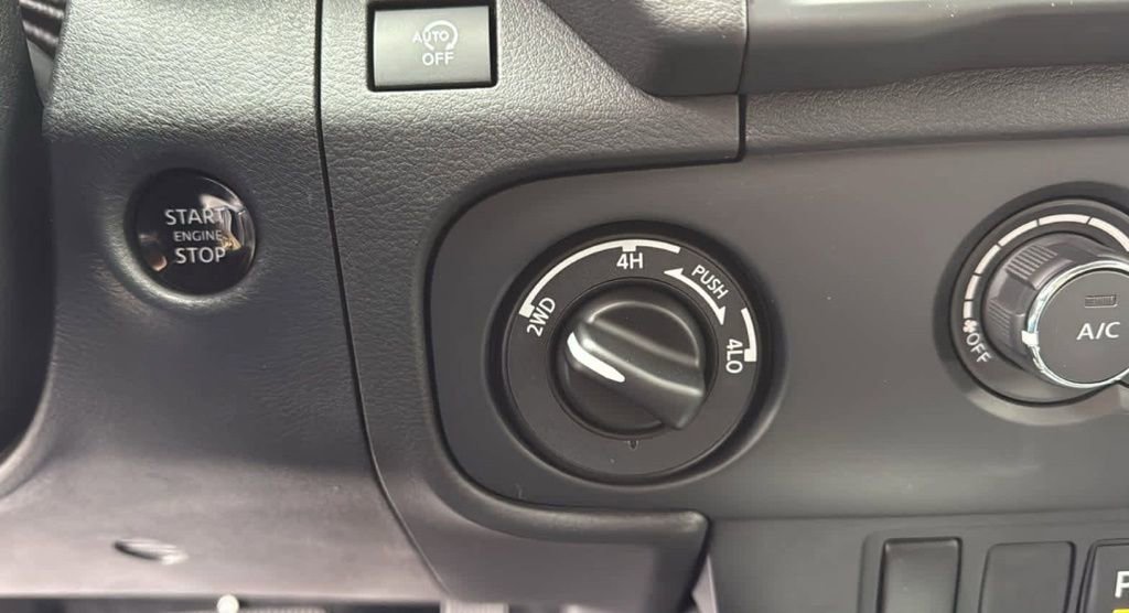 New 2026 Nissan Frontier SV w/ Tow Package AWD/4WD image 15