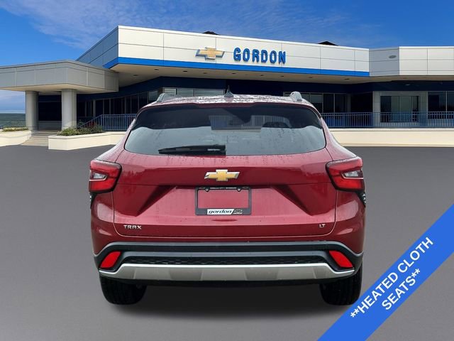 Used 2025 Chevrolet Trax LT w/ LT Convenience Package image 4