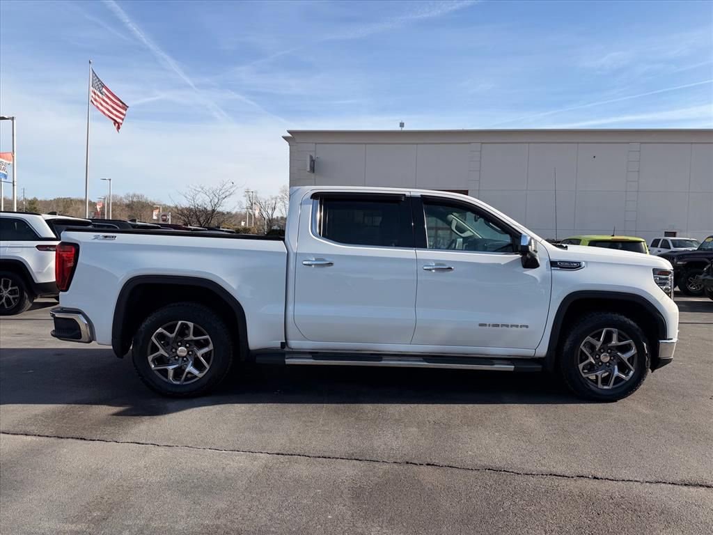 Used 2023 GMC Sierra 1500 SLT w/ SLT Premium Package image 3