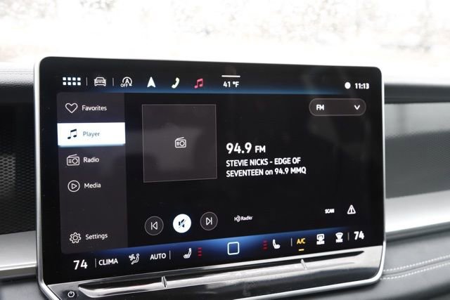 Used 2025 Volkswagen Tiguan SE w/ Panoramic Sunroof Package image 28