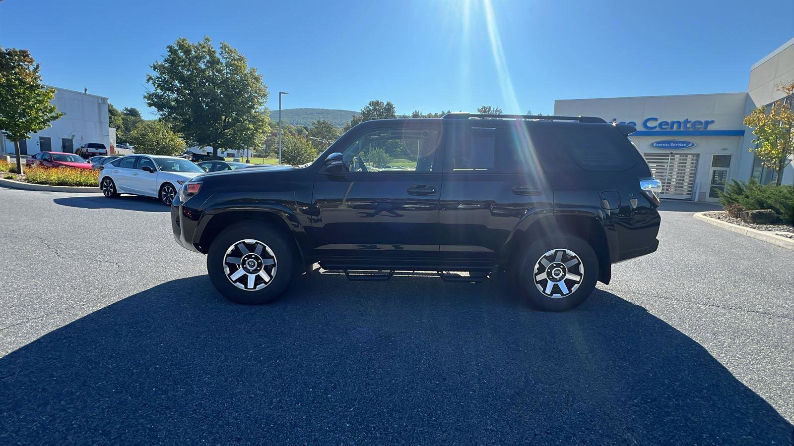 Used 2023 Toyota 4Runner TRD Off-Road Premium w/ Off Road Premium Plus Package image 8