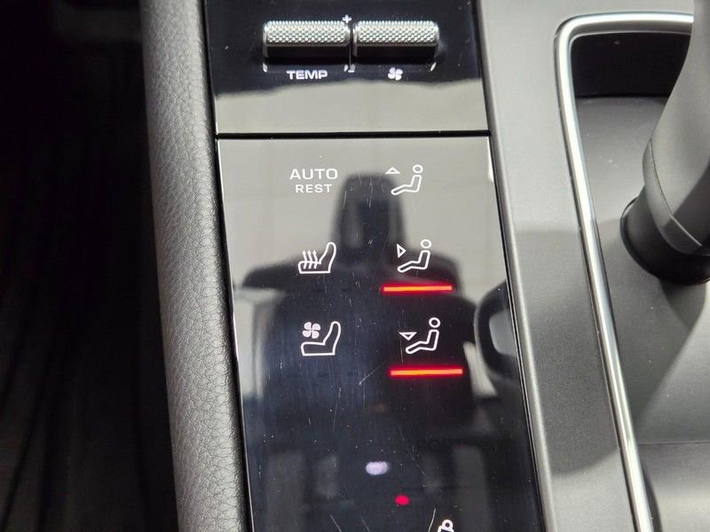 Certified 2026 Porsche Macan GTS image 24