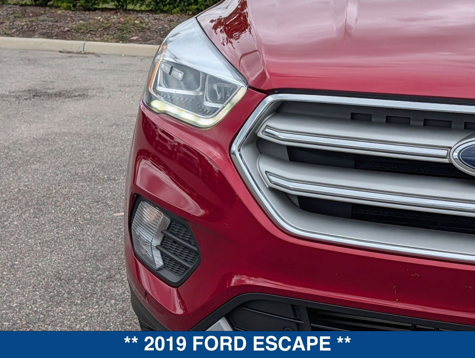 Used 2019 Ford Escape Titanium w/ U9j03 - Titanium Tow Package AWD/4WD image 9