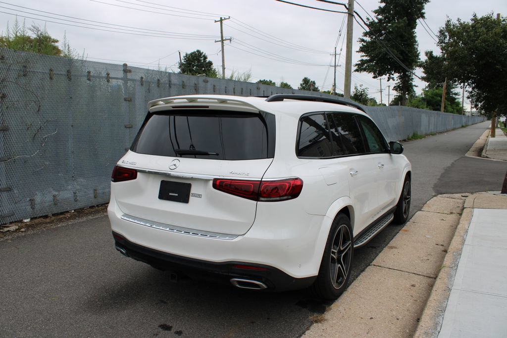 Used 2022 Mercedes-Benz GLS 450 4MATIC w/ AMG Line Exterior image 5
