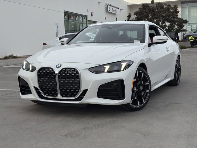 Used 2026 BMW 430i Coupe w/ M Sport Package image 3