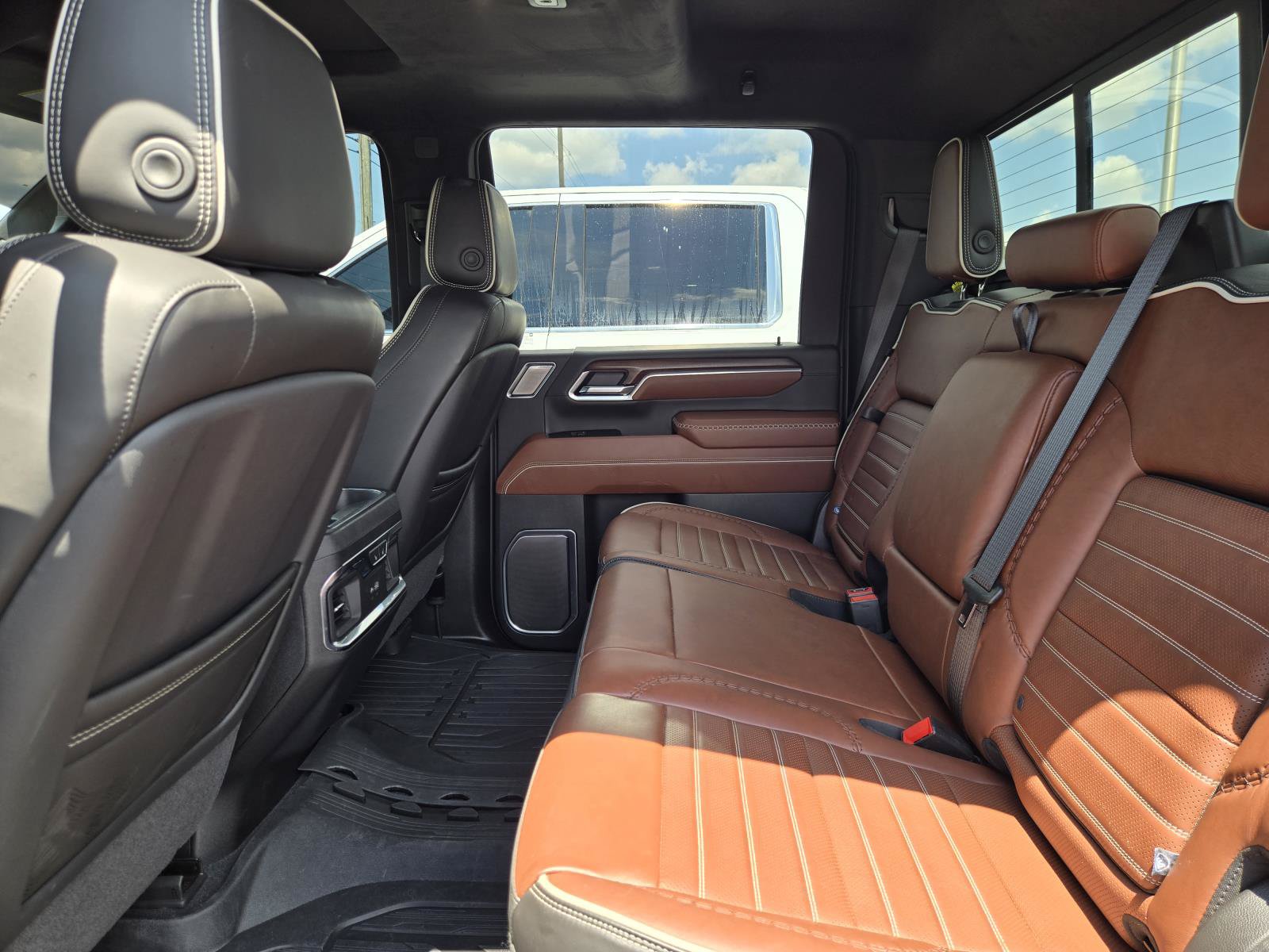 Used 2026 GMC Sierra 2500 Denali Ultimate AWD/4WD image 34