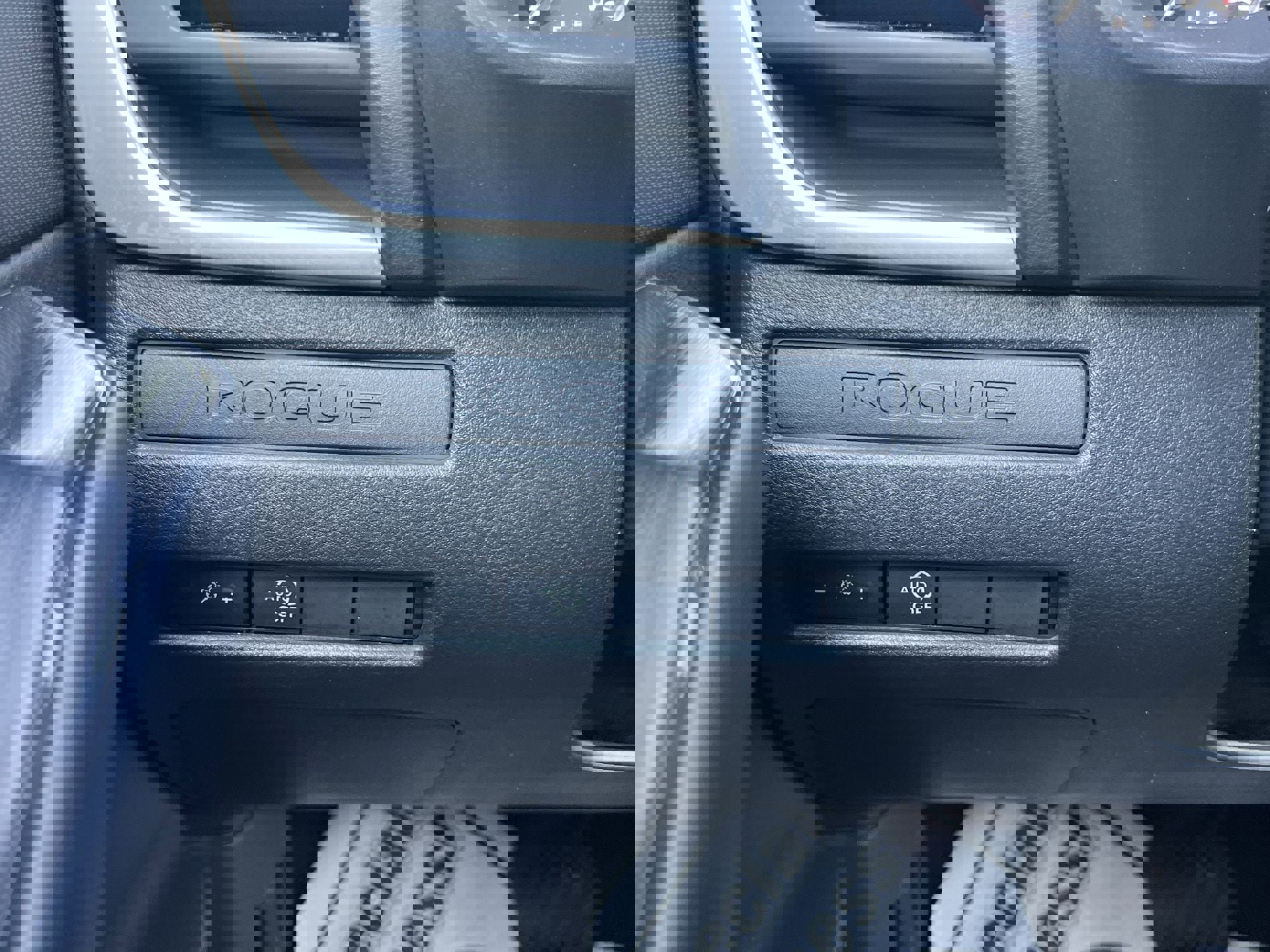 Used 2024 Nissan Rogue S image 12