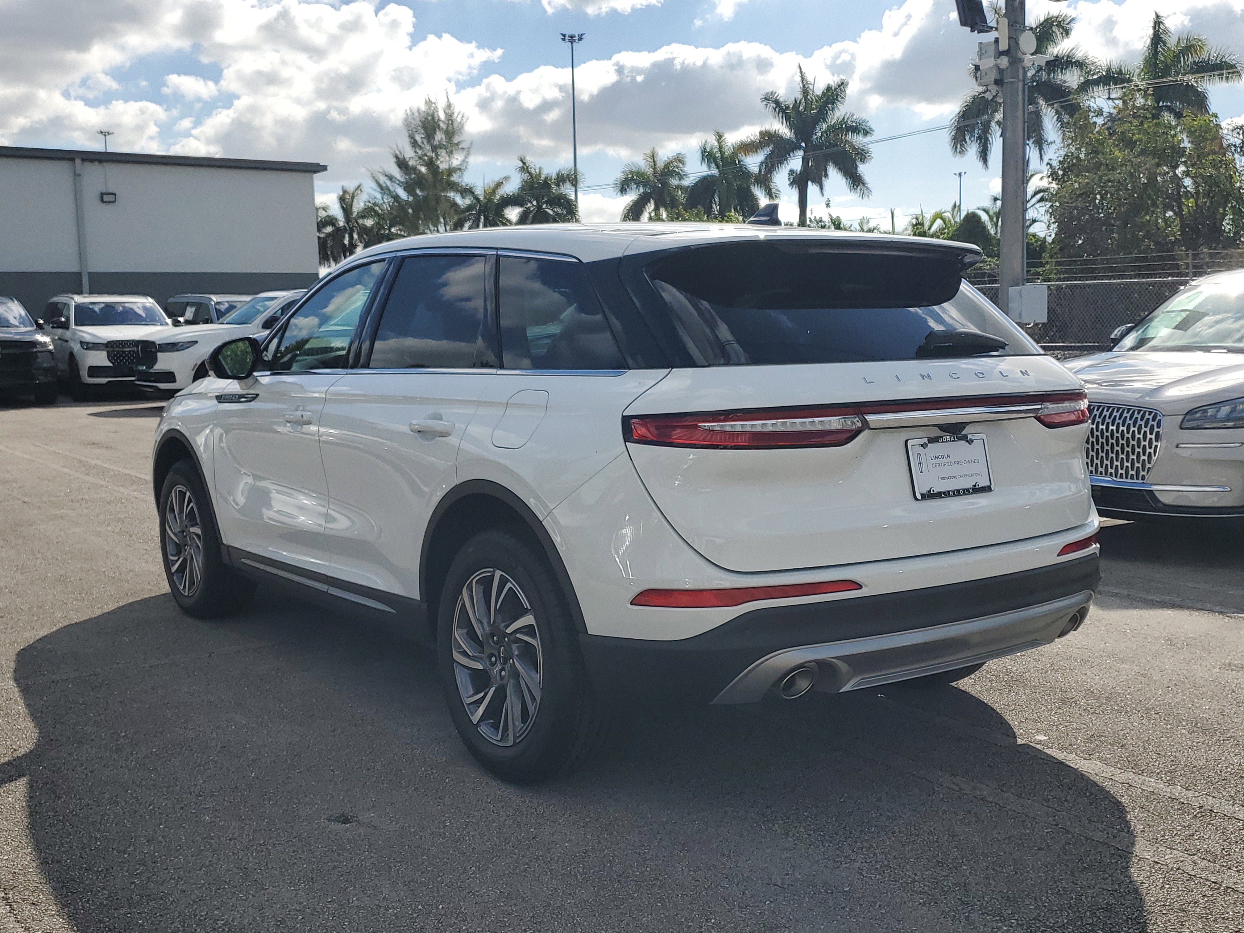 Certified 2024 Lincoln Corsair FWD image 4