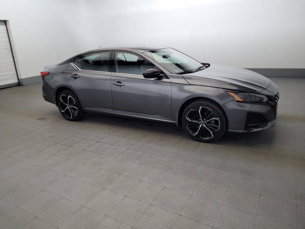 Used 2023 Nissan Altima 2.5 SR AWD/4WD image 11
