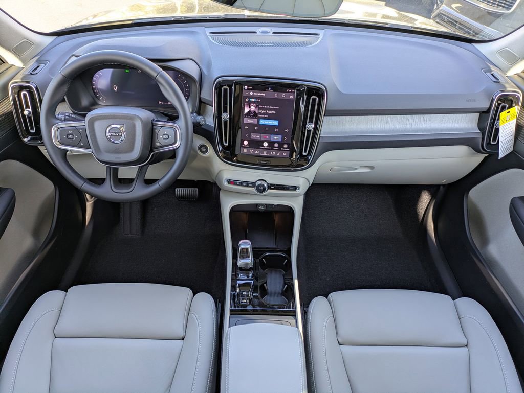 New 2026 Volvo XC40 B5 Ultra w/ Protection Package Premier AWD/4WD image 19