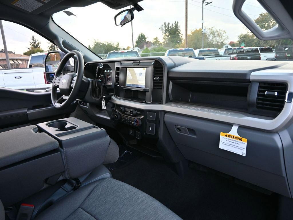 New 2026 Ford F350 4x4 Crew Cab DRW Super Duty image 31