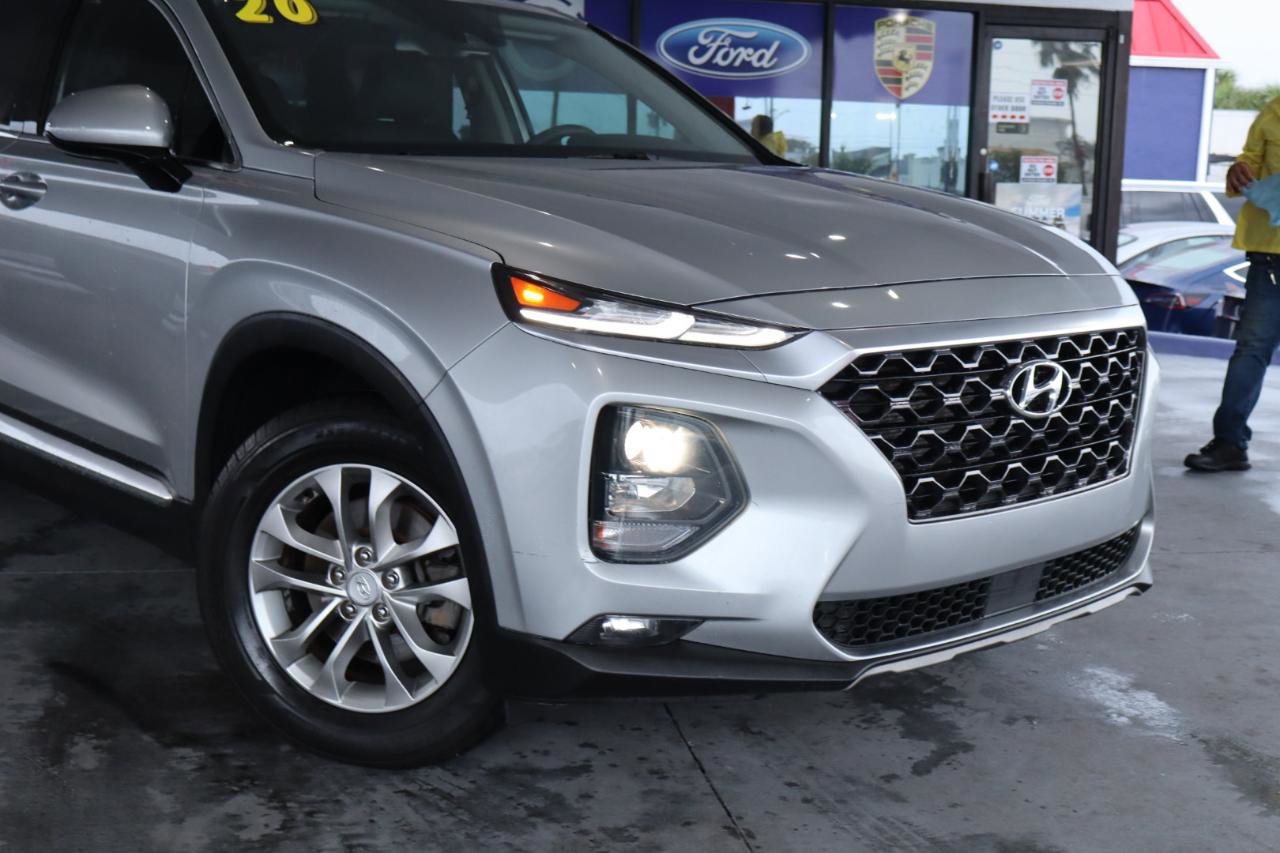 Used 2020 Hyundai Santa Fe SEL image 2