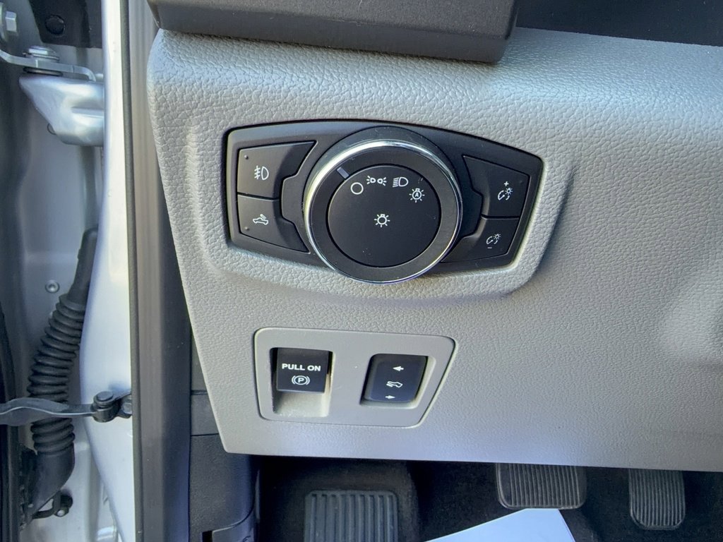 Used 2015 Ford F150 XLT w/ Equipment Group 302A Luxury image 27