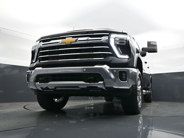 Used 2025 Chevrolet Silverado 2500 LTZ w/ LTZ Convenience Package AWD/4WD image 26