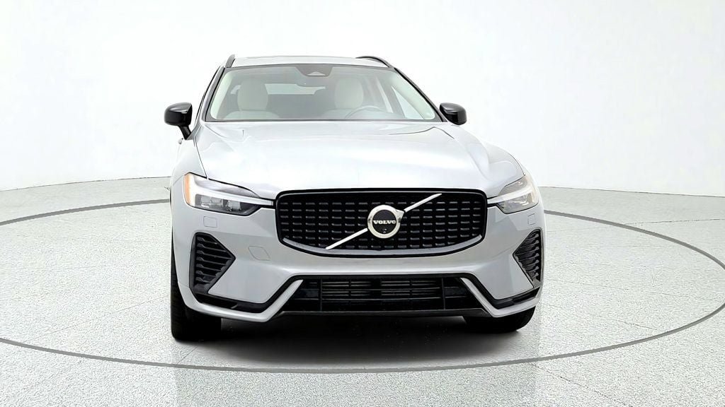 Used 2025 Volvo XC60 T8 Ultra w/ Protection Package Premier AWD/4WD image 2