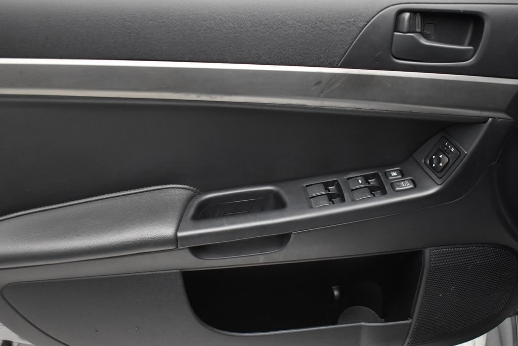 Used 2012 Mitsubishi Lancer ES FWD image 9