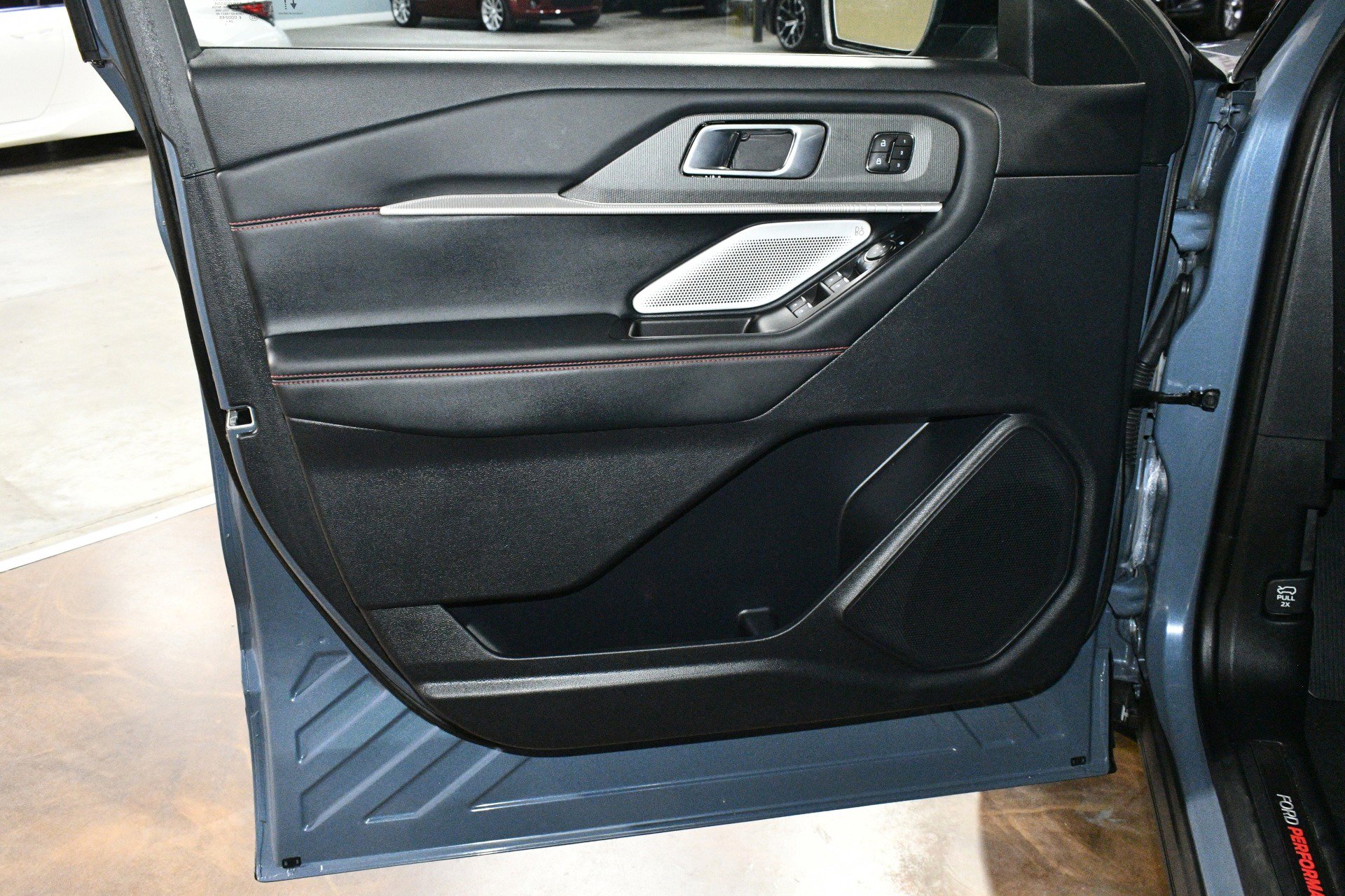 Used 2025 Ford Explorer ST w/ Sun And Sound Package image 41