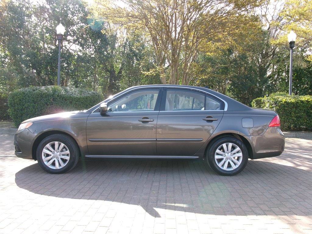 Used 2010 Kia Optima LX w/ Convenience Pkg image 4