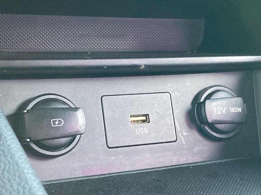 Used 2022 Hyundai Kona SE w/ Cargo Package image 22