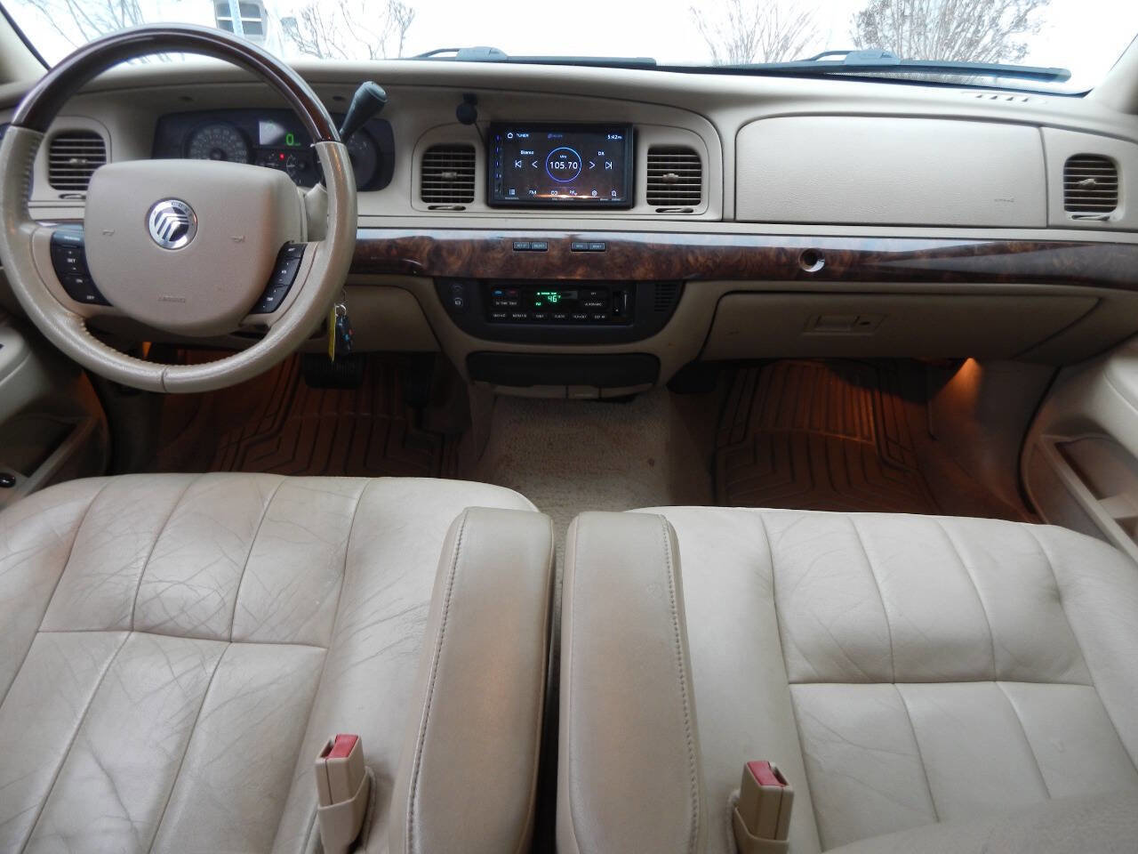 Used 2007 Mercury Grand Marquis LS image 2
