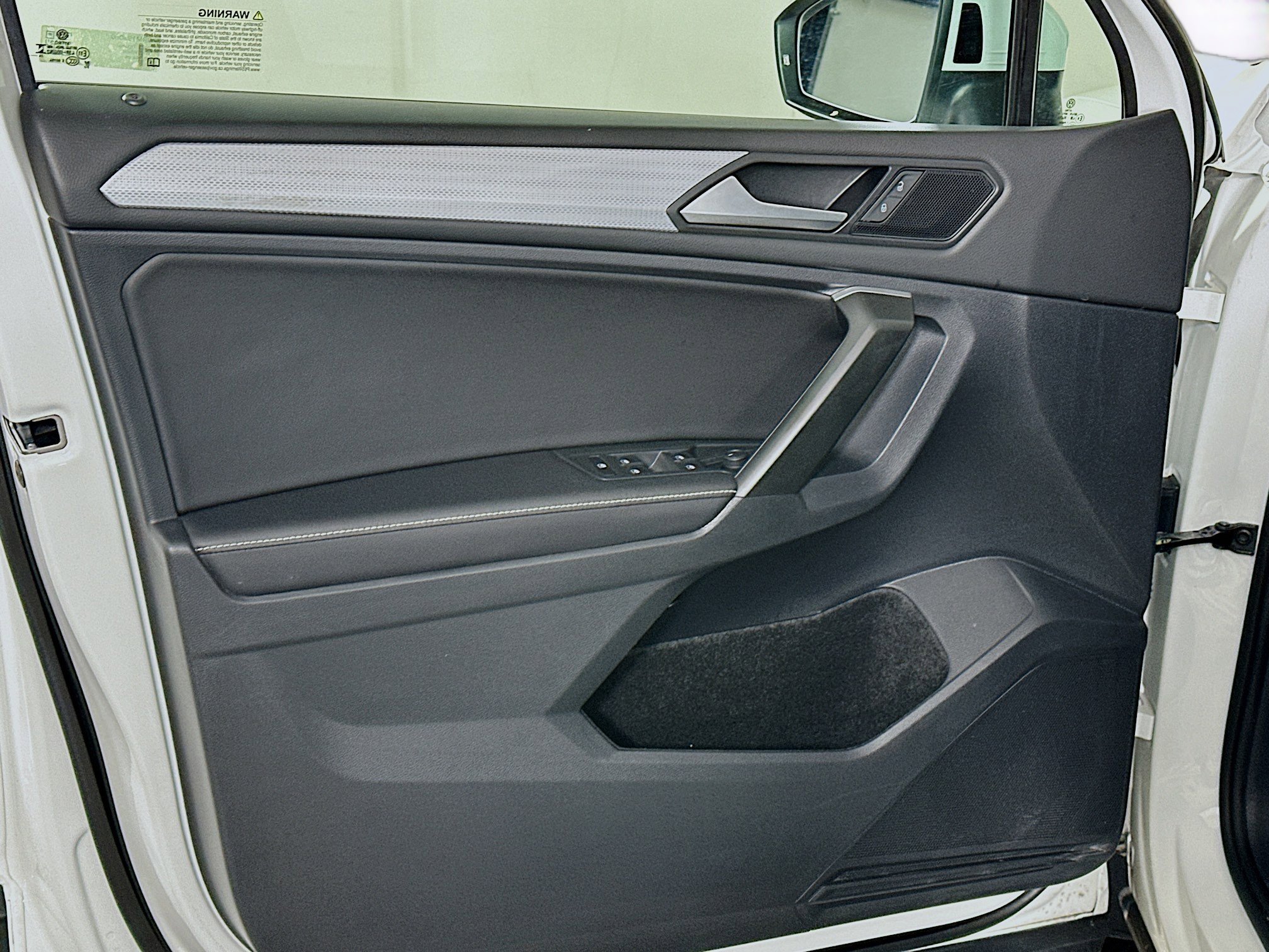 Used 2024 Volkswagen Tiguan S image 15
