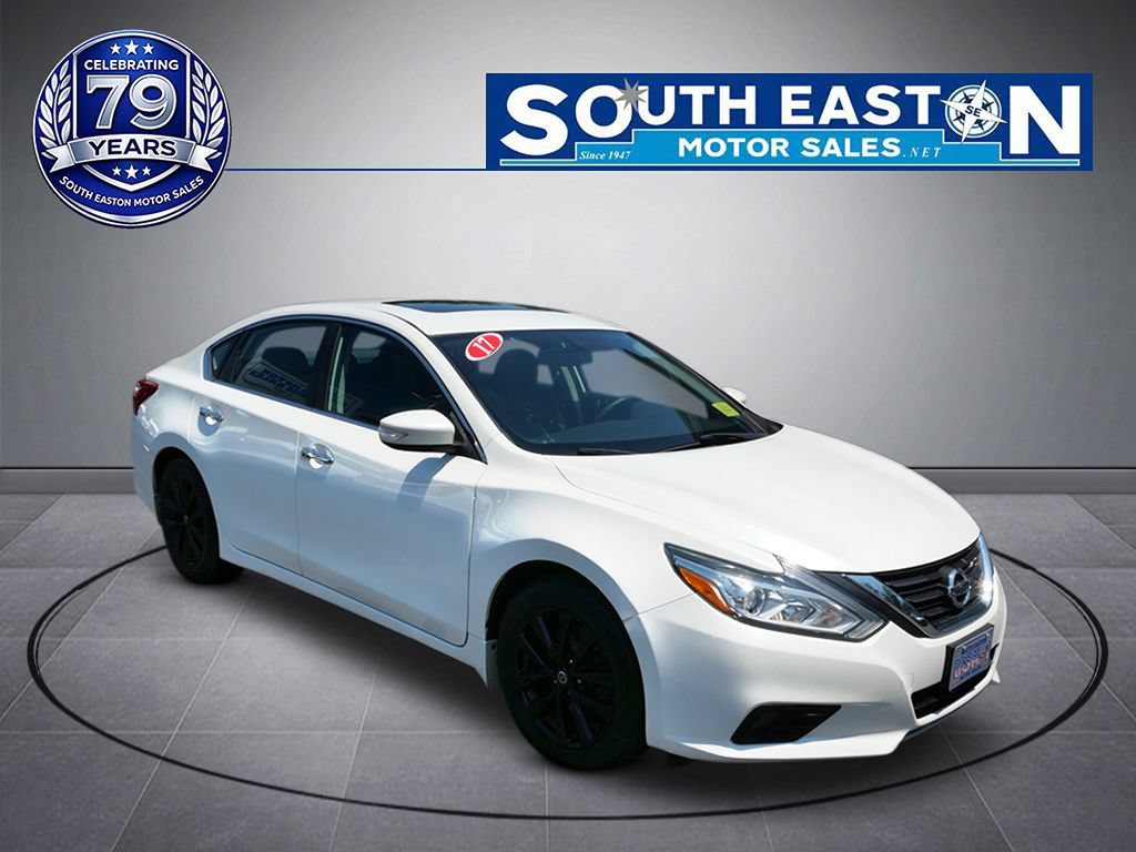Used 2017 Nissan Altima 2.5 SV w/ Convenience Package FWD image 2