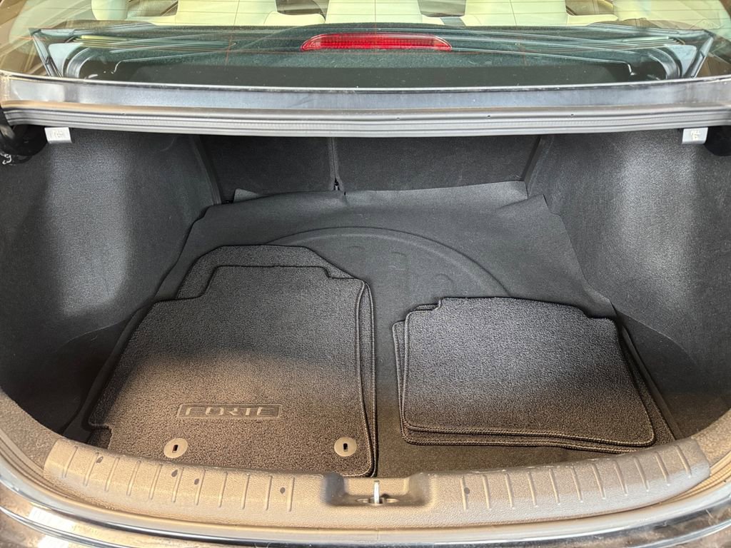 Certified 2023 Kia Forte LXS FWD image 25