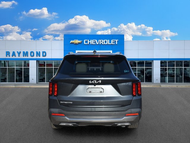 Used 2025 Kia Sorento EX FWD image 4