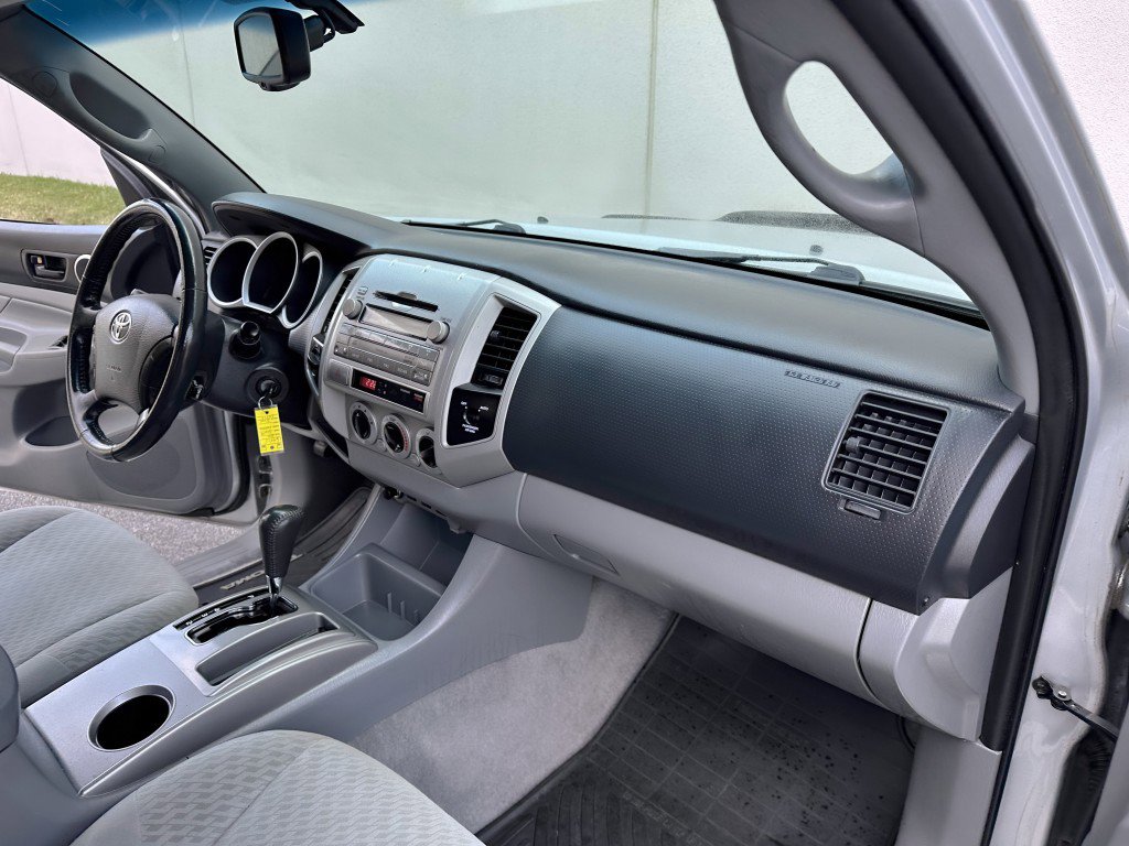 Used 2011 Toyota Tacoma w/ SR5 Pkg #2 image 29