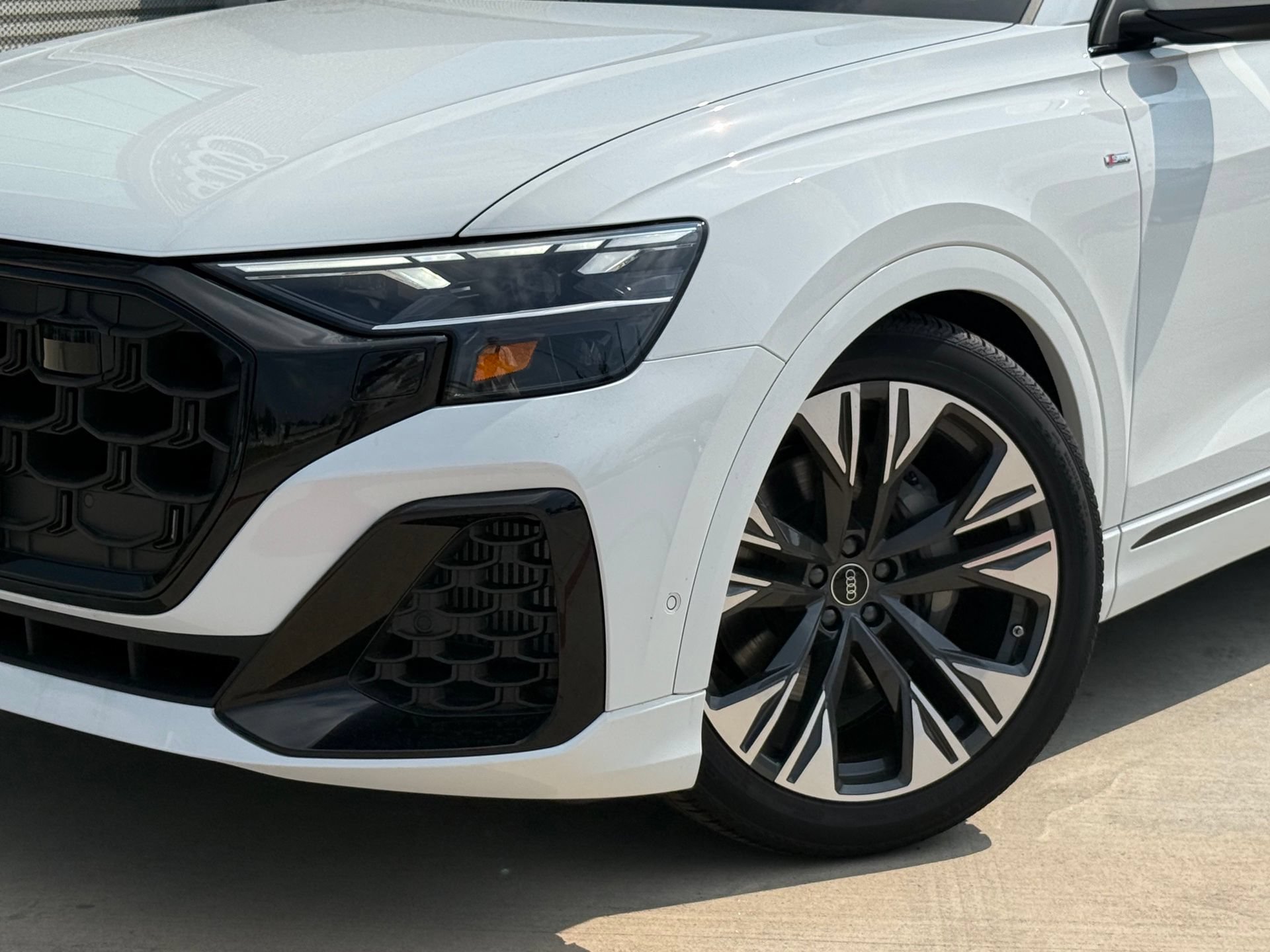 New 2026 Audi Q8 Prestige AWD/4WD image 3